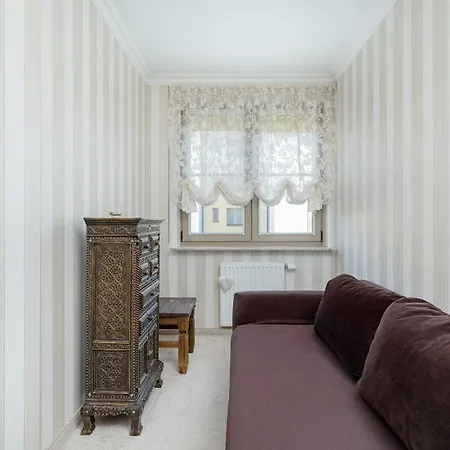Exceptional 550 M From The By Renters Apartment